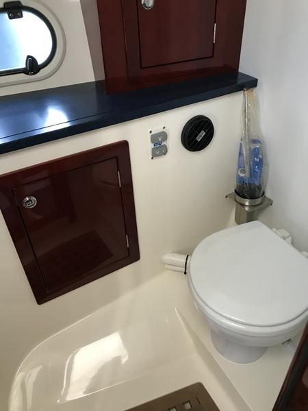 Book yachts online - motorboat - Aquador 28 HT - MATILDA - rent