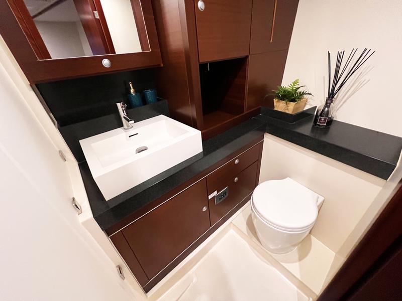 Book yachts online - sailboat - Hanse 545 - d'Este - rent