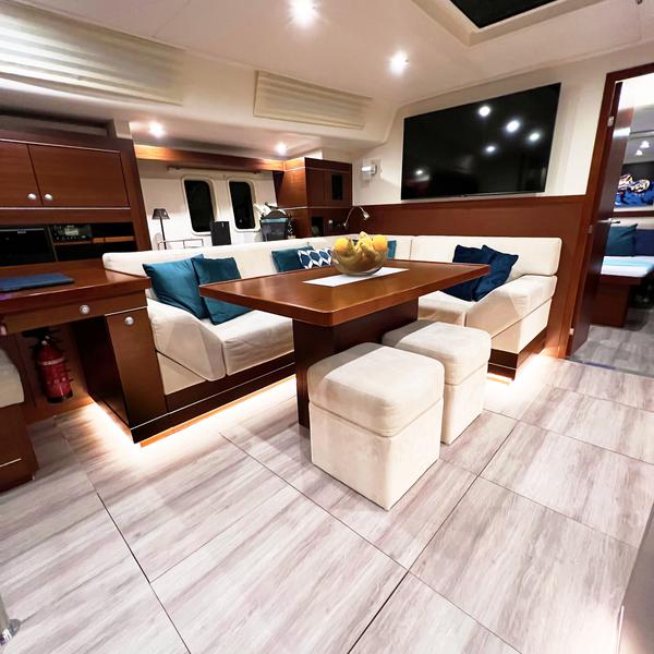 Book yachts online - sailboat - Hanse 545 - d'Este - rent