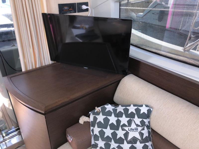 Book yachts online - motorboat - Azimut 43 S - Ambra - rent