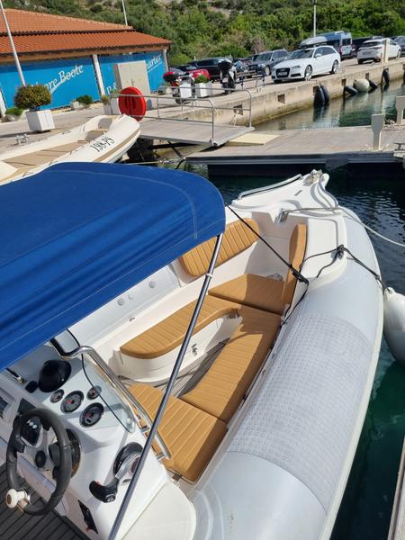 Book yachts online - motorboat - AGA Marine Spirit 640 - AGA - rent