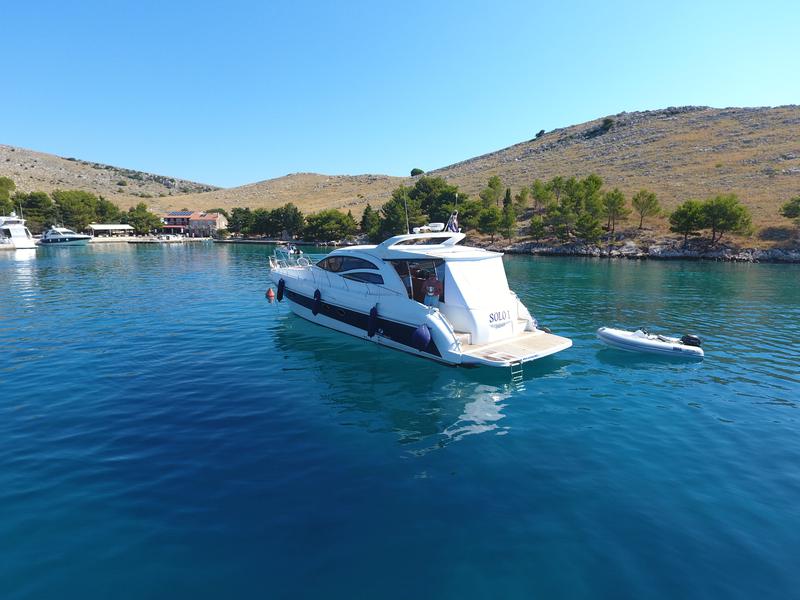 Book yachts online - motorboat - Alena 54 - Solo 1 - rent