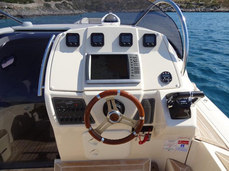 Book yachts online - motorboat - MAR-CO e-motion 32 - Marco - rent