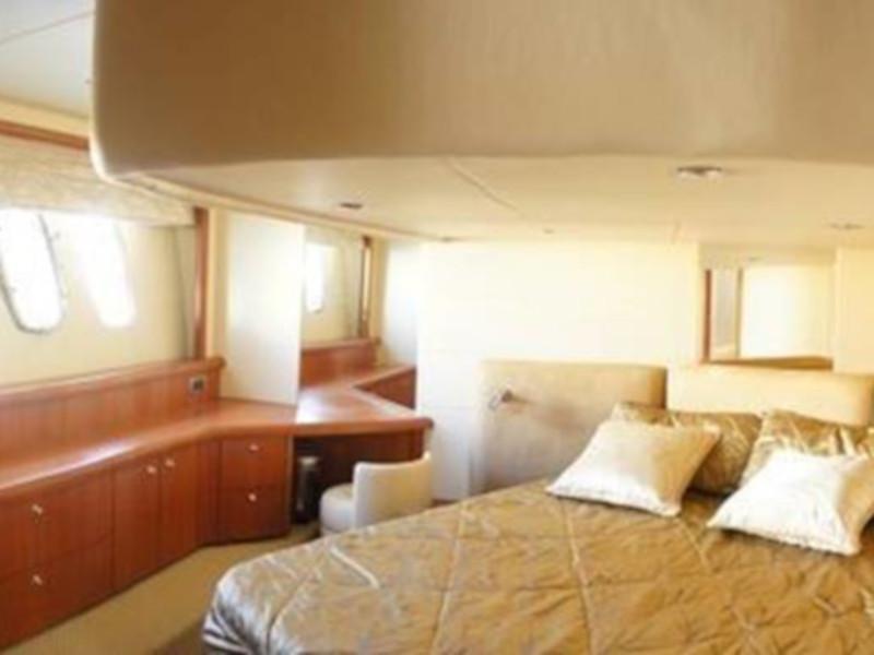 Book yachts online - motorboat - Manhattan 50 - Aviator - rent