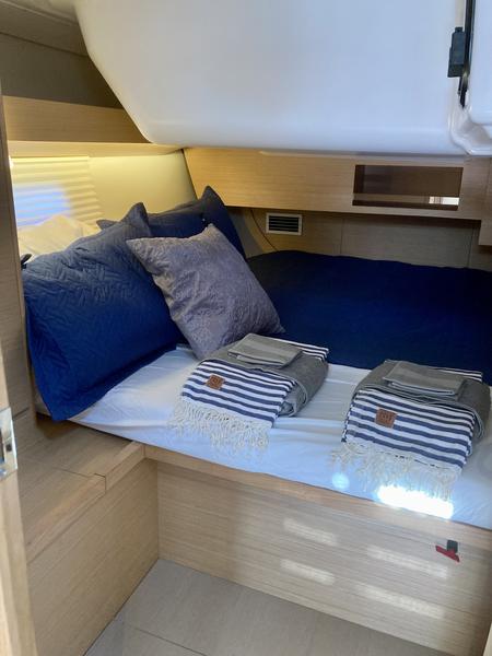 Book yachts online - sailboat - Dufour 430 - Slowdown - rent