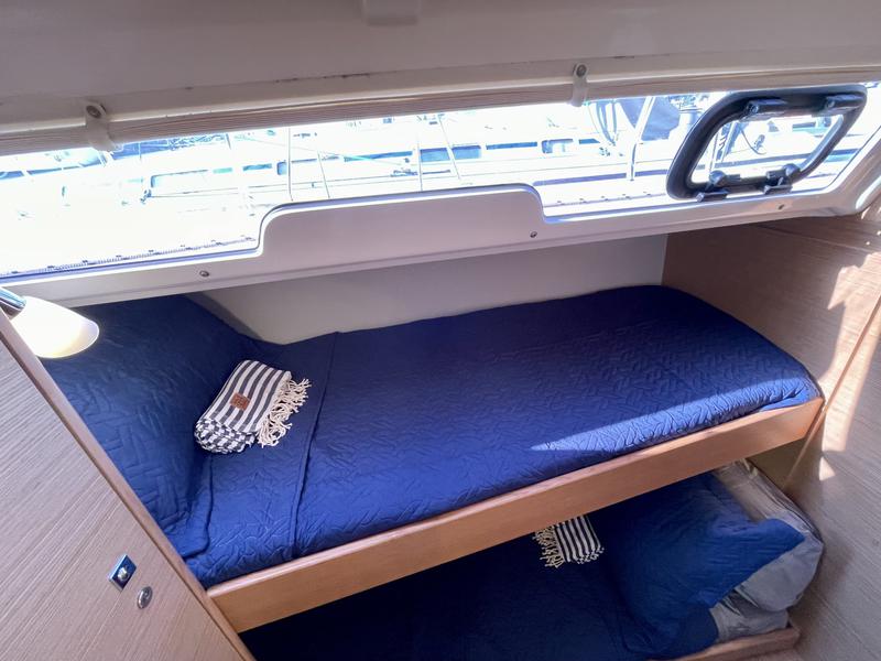 Book yachts online - sailboat - Dufour 430 - Slowdown - rent
