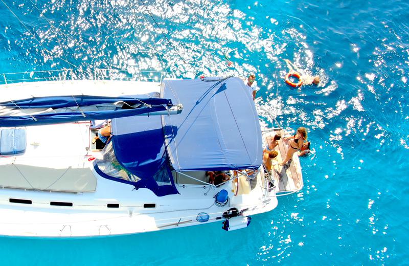Book yachts online - sailboat - Cyclades 50 - Delfina - rent