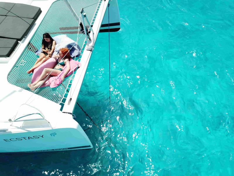 Book yachts online - catamaran - Saona 47 - Ecstasy - rent