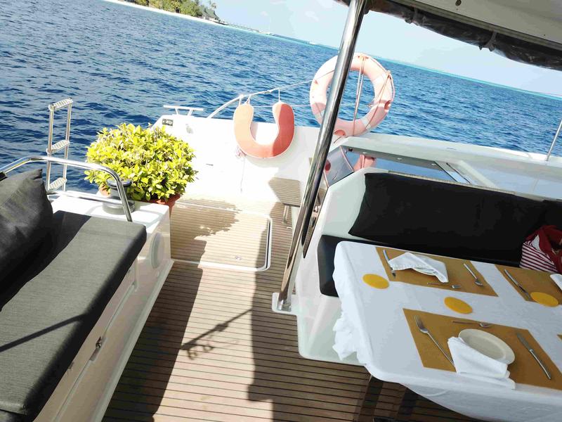 Book yachts online - catamaran - Saona 47 - Ecstasy - rent