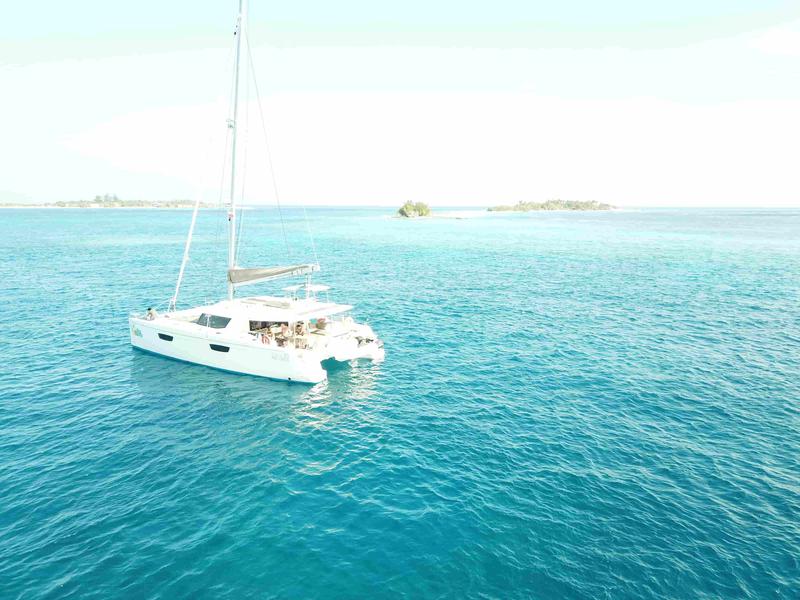 Book yachts online - catamaran - Saba 50 - Triumph - rent