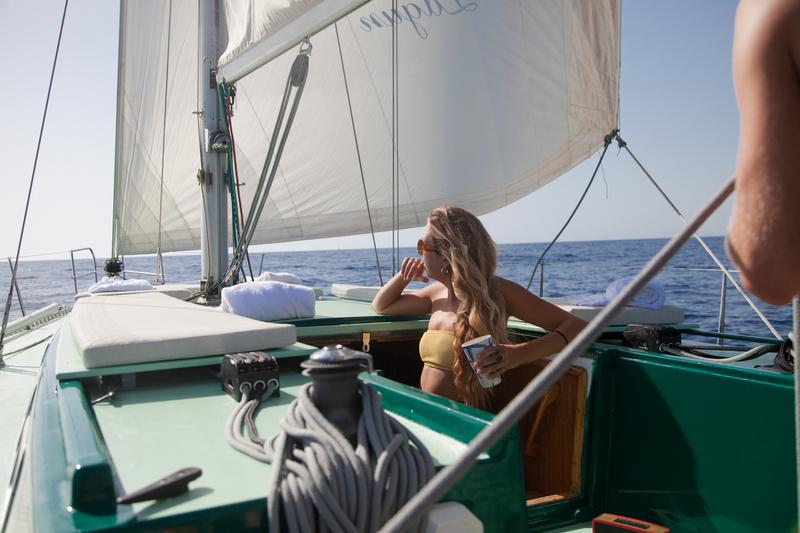 Book yachts online - sailboat - Fortuna 40 - Sara of the Seas - rent