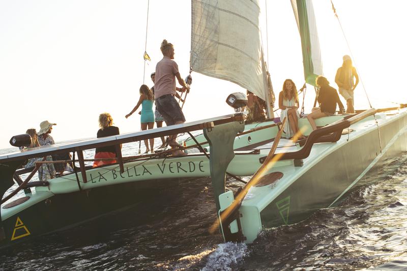 Book yachts online - catamaran - IY LBV33 - La Bella Verde - rent