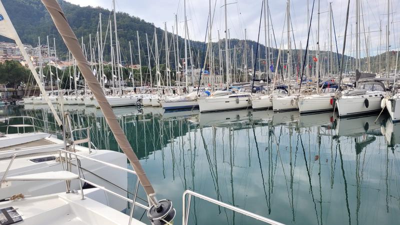 Book yachts online - catamaran - Bali Maxi Lounge 4.1 - My Dreams - rent