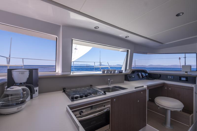 Book yachts online - catamaran - Bali Maxi Lounge 4.1 - My Dreams - rent