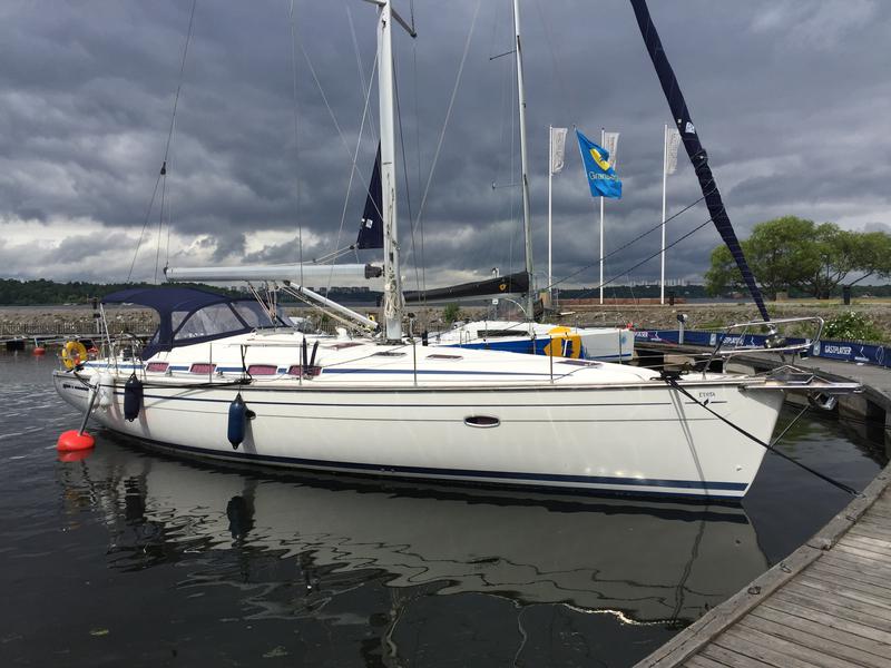 Book yachts online - sailboat - Bavaria 46 - Evita - rent