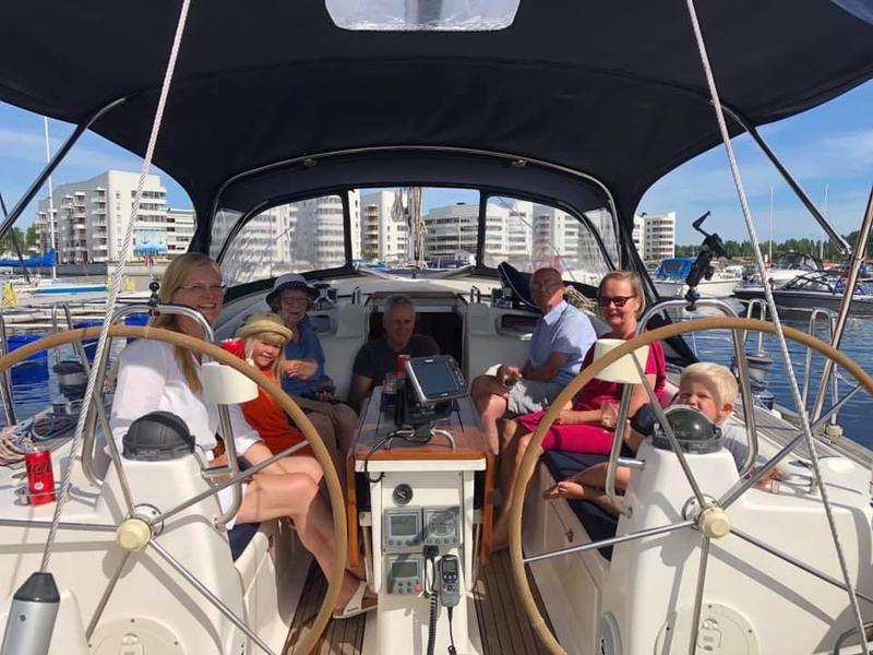 Book yachts online - sailboat - Bavaria 46 - Evita - rent