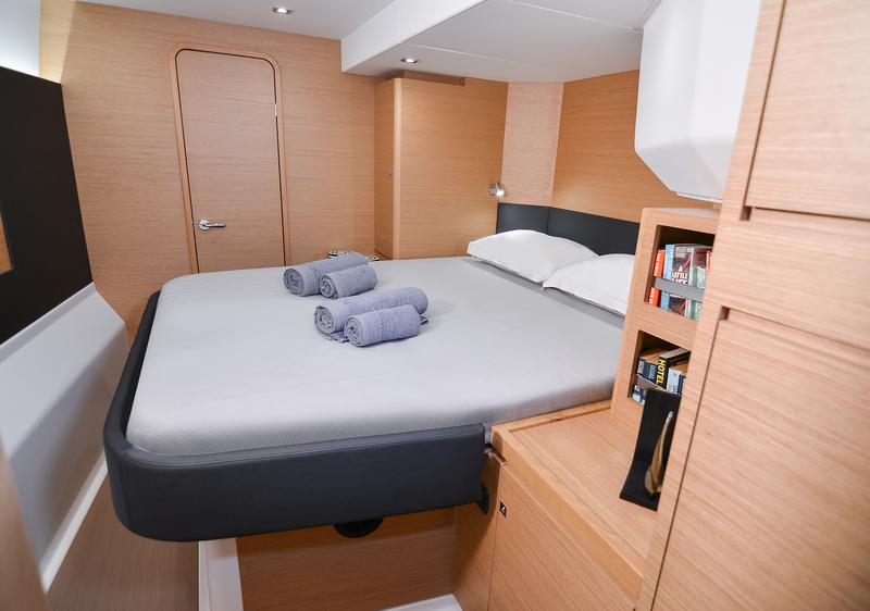 Book yachts online - catamaran - Dufour Catamaran 48 - Lu blu - rent