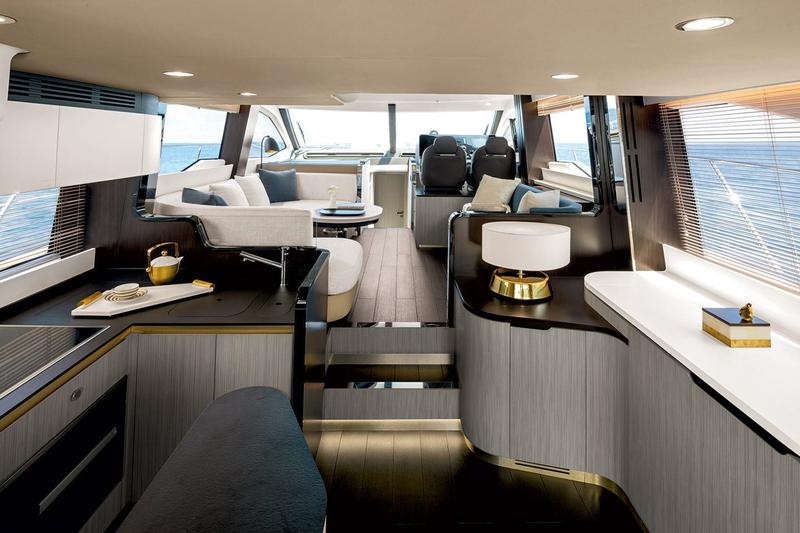 Book yachts online - motorboat - Azimut 55 Flybridge - Be Happy - rent
