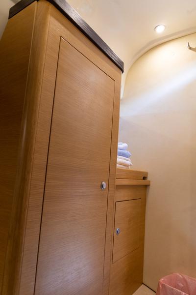 Book yachts online - motorboat - Cranchi Endurance 41 - SUMMER BREEZE - rent