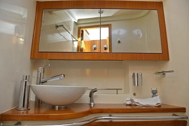 Book yachts online - sailboat - Elan 514 Impression - MGV Treaton - rent