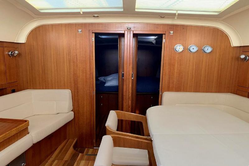 Book yachts online - sailboat - Elan 514 Impression - MGV Treaton - rent