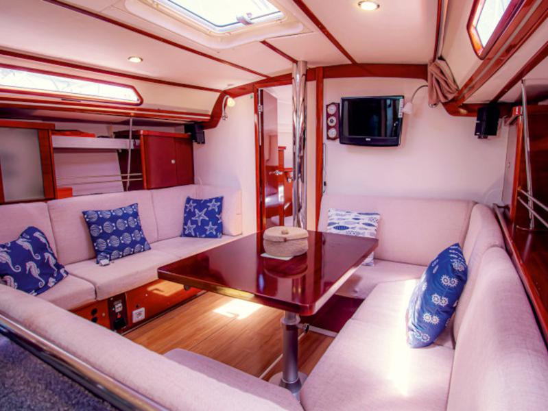 Book yachts online - sailboat - Hanse 400 - Gaia - rent