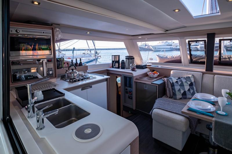 Book yachts online - catamaran - Fountaine Pajot Isla 40 - Artemis  - rent