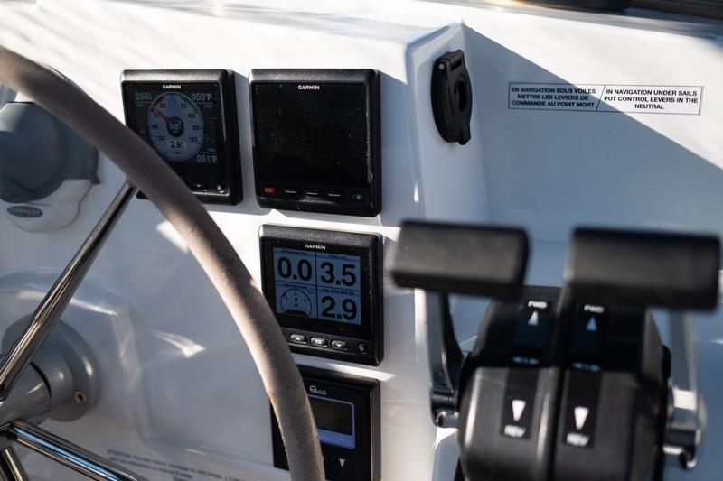 Book yachts online - catamaran - Fountaine Pajot Isla 40 - Artemis  - rent