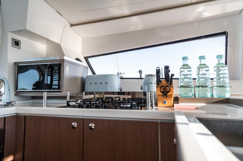 Book yachts online - catamaran - Bali 5.4 - Signature Vision (2022) - rent