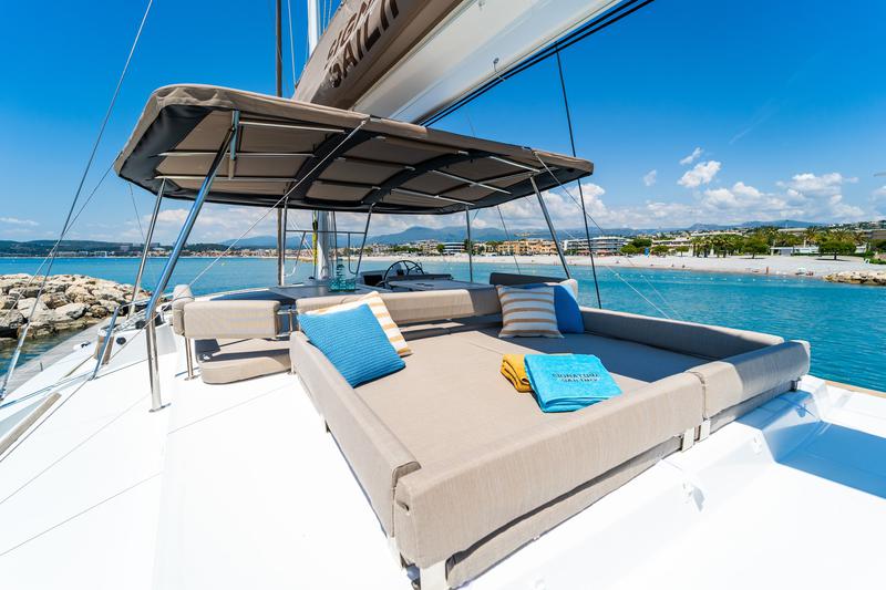 Book yachts online - catamaran - Bali 5.4 - Signature Vision (2022) - rent