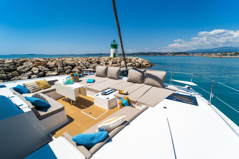 Book yachts online - catamaran - Bali 5.4 (8 berths) - Signature Concept - rent