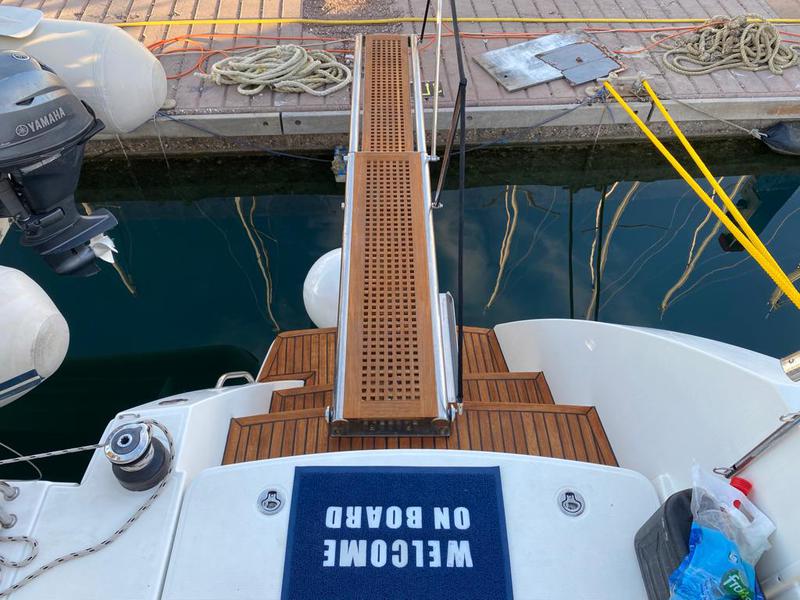 Book yachts online - catamaran - Lagoon 450F - AEROPI  |⛵ VIP, Skippered Only, Watermaker, Generator, AC, BBQ - rent