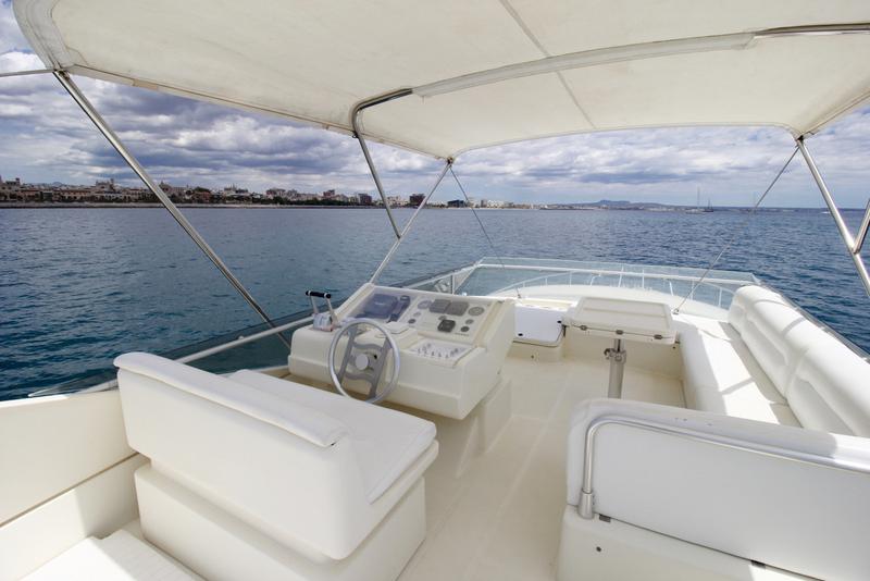Book yachts online - motorboat - Ferretti 175 FLY - Tres Sirenas - rent