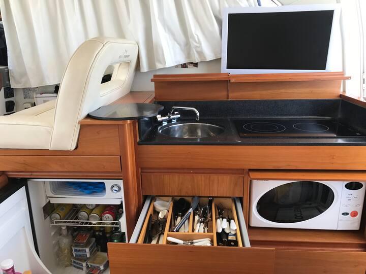 Book yachts online - motorboat - StarFisher 34L - Por La Mar - rent
