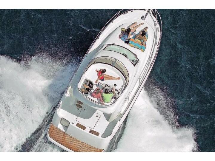 Book yachts online - motorboat - StarFisher 34L - Por La Mar - rent