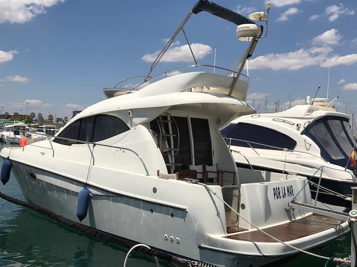 Book yachts online - motorboat - StarFisher 34L - Por La Mar - rent