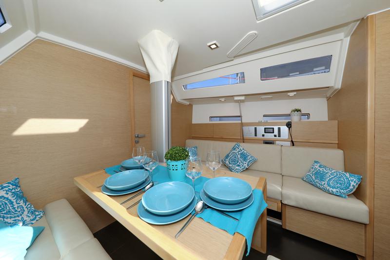 Book yachts online - sailboat - More 40 - Larthia - rent