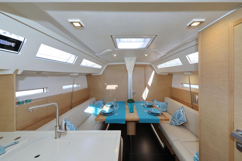 Book yachts online - sailboat - More 40 - Hanunia - rent