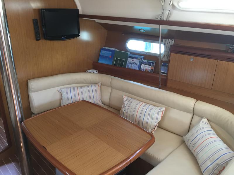 Book yachts online - sailboat - Sun Odyssey 42 i - TEMPO - rent