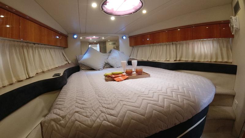 Book yachts online - motorboat - Sunseeker Portofino 40 - Maxim - rent