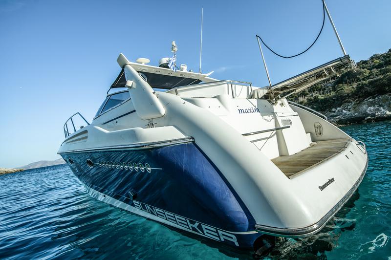 Book yachts online - motorboat - Sunseeker Portofino 40 - Maxim - rent