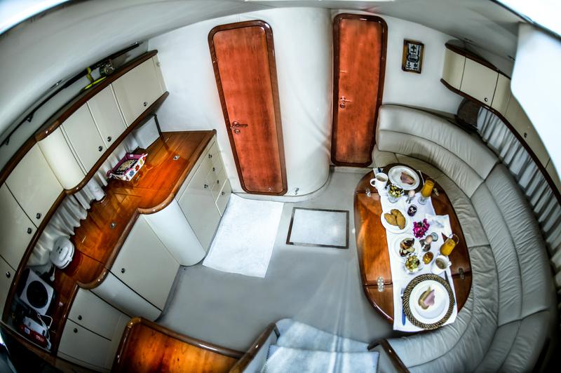 Book yachts online - motorboat - Sunseeker Portofino 40 - Maxim - rent