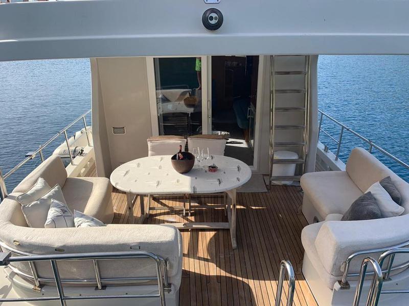 Book yachts online - motorboat - SES Yacht Trawler 55 - Atil - rent