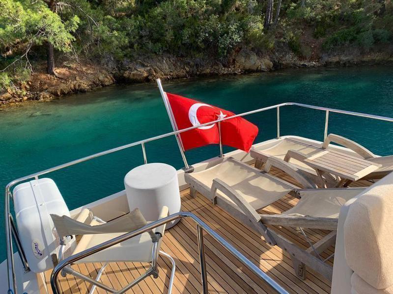 Book yachts online - motorboat - SES Yacht Trawler 55 - Atil - rent