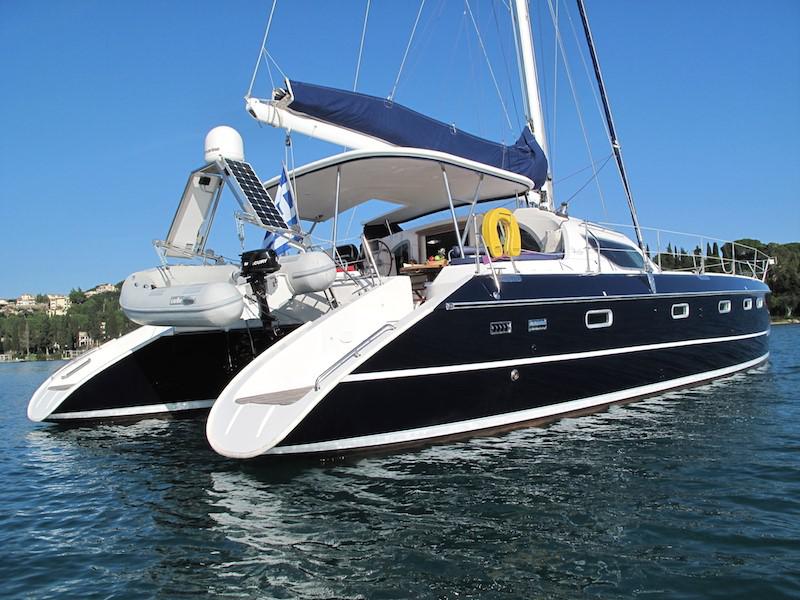 Book yachts online - catamaran - Privilege 495 - True Love - rent