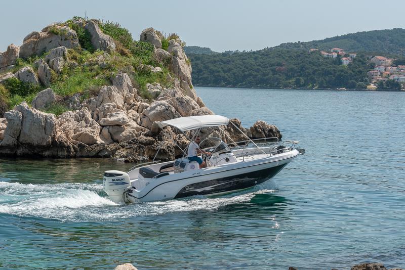 Book yachts online - motorboat - Ranieri Voyager 23S - no name - rent