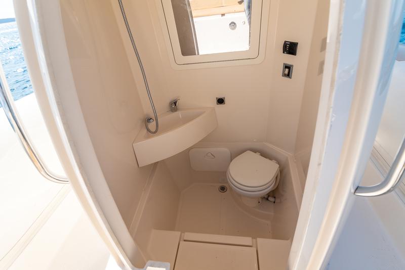 Book yachts online - motorboat - BSC 85 - no name - rent