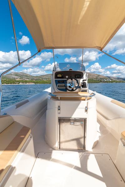 Book yachts online - motorboat - BSC 85 - no name - rent