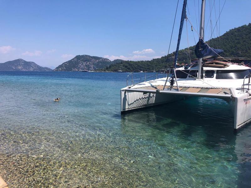 Book yachts online - catamaran - Fountaine Pajot Lavezzi 40 - Odinn - rent
