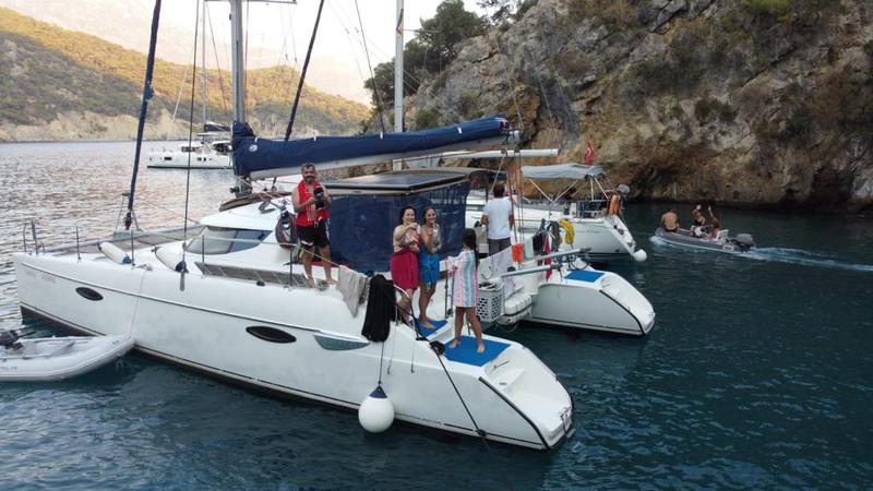 Book yachts online - catamaran - Fountaine Pajot Lavezzi 40 - Odinn - rent